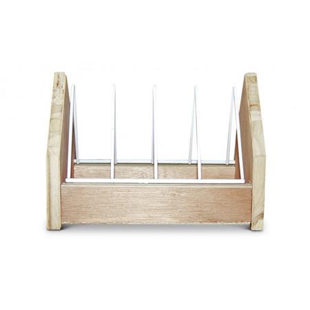 Wooden grit feeder with divider